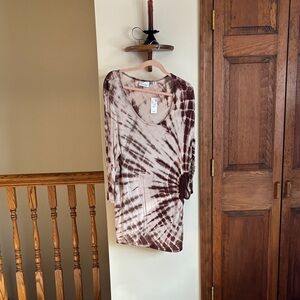 NWT- Avenue - Tie-Dye Women's Top - Brown and Cream - Size 22/24